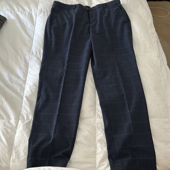 Blue-Grey stunning Pants with Subtle large squares   Size 10 - Picture 8 of 9